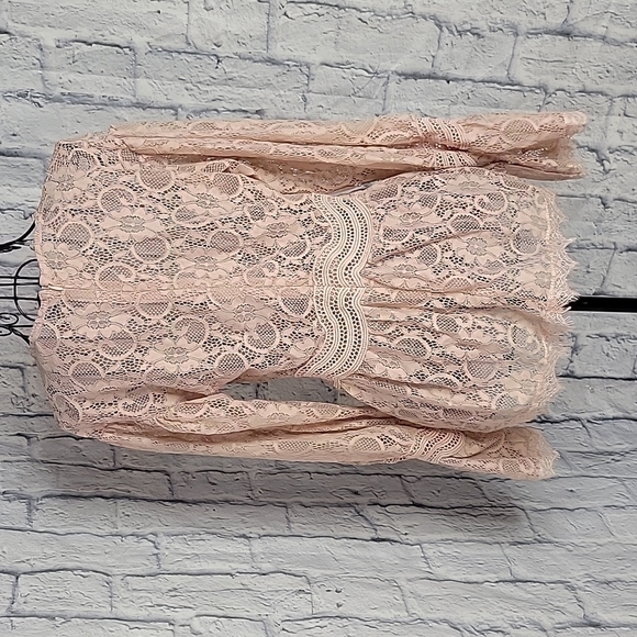N L W CURRENT FASHIONS Pink Floral Lace and Crochet‎ Blouse Small - Picture 7 of 8